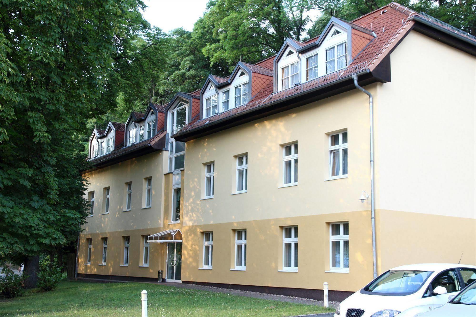 Hotel Und Restaurant Kranichsberg Woltersdorf  Exterior photo